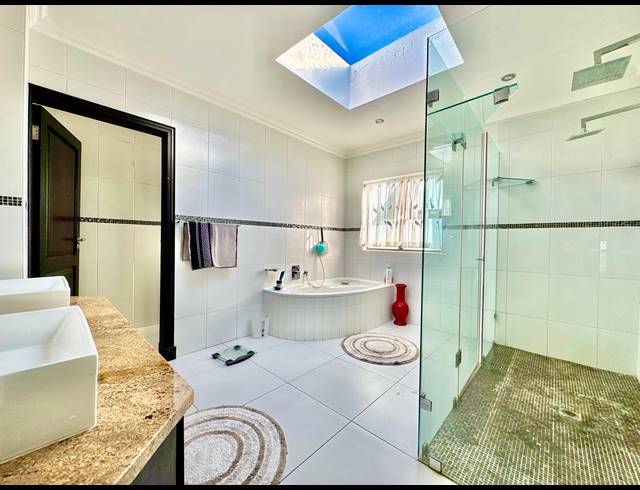 4 BEDROOM HOUSE FOR SALE IN ASPEN HILLS